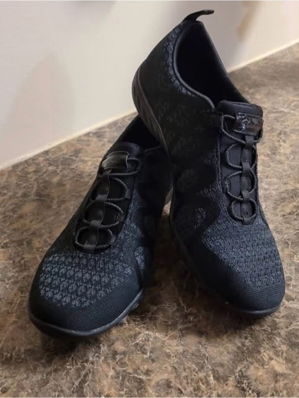 Skechers Size 8 Relaxed Fit Breathe-Easy Infi-Knity Black Slip On Sneakers
